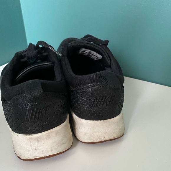 NIKE Air Max Thea Black Running Shoes, Women’s Size 8, Preloved - Picture 8 of 9